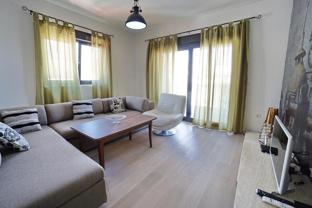 Budva Bay Breeze Apartments ภายนอก รูปภาพ