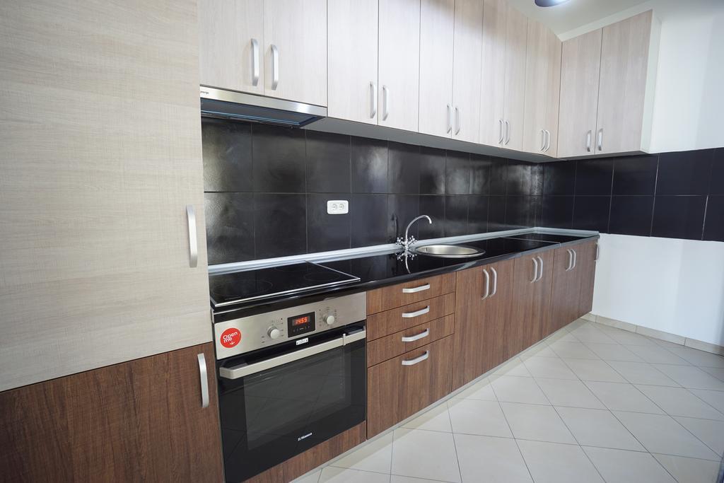 Budva Bay Breeze Apartments ภายนอก รูปภาพ