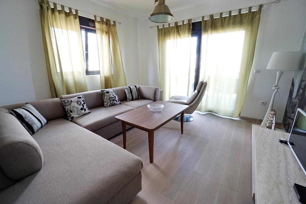 Budva Bay Breeze Apartments ภายนอก รูปภาพ