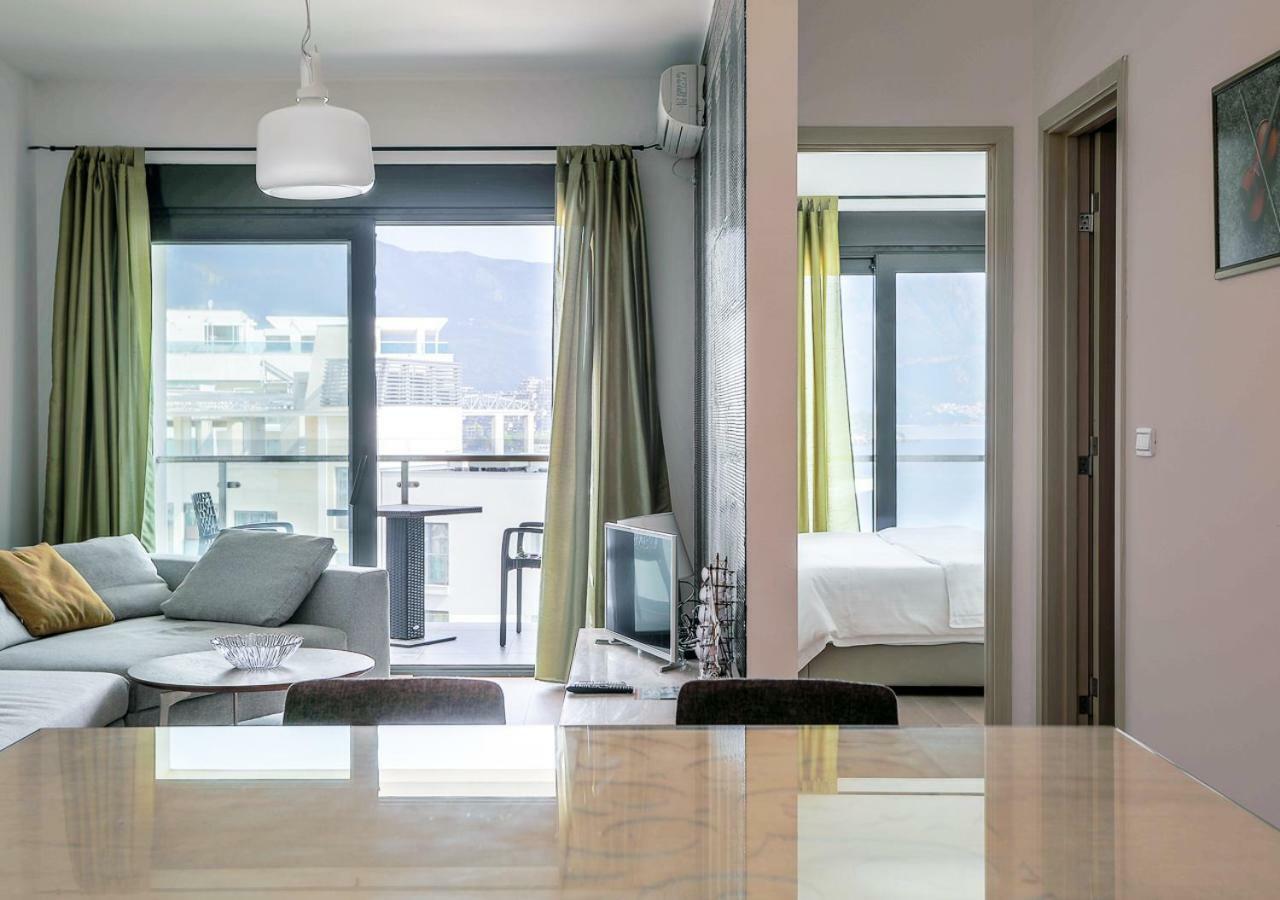 Budva Bay Breeze Apartments ภายนอก รูปภาพ