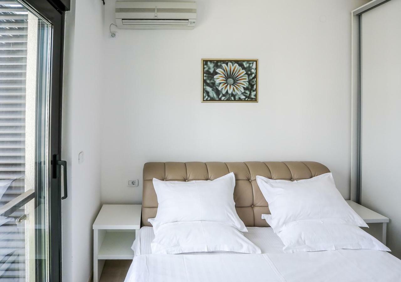 Budva Bay Breeze Apartments ภายนอก รูปภาพ